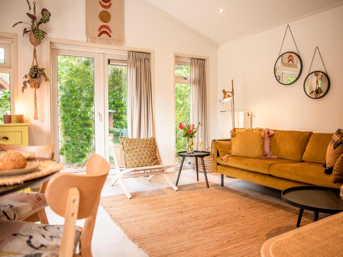 Stayatsas Tiny House Julia In De Bossen Op De Veluwe! เอเปอ ภายนอก รูปภาพ