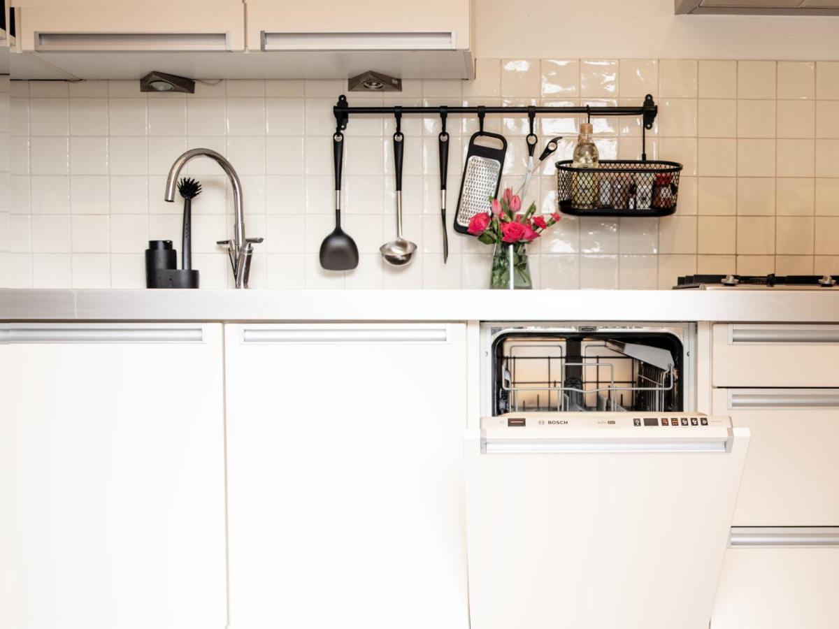 Stayatsas Tiny House Julia In De Bossen Op De Veluwe! เอเปอ ภายนอก รูปภาพ