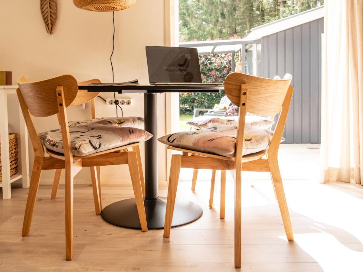 Stayatsas Tiny House Julia In De Bossen Op De Veluwe! เอเปอ ภายนอก รูปภาพ